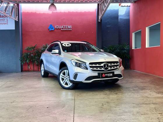 MERCEDES-BENZ GLA 200 1.6 CGI FLEX STYLE 7G-DCT MERCEDES-BENZ GLA 200 1.6 CGI FLEX STYLE 7G-DCT
